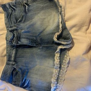 Jean shorts with lace detail